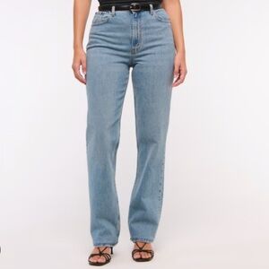 Abercrombie & Fitch Curve Love 90s Relaxed Jeans